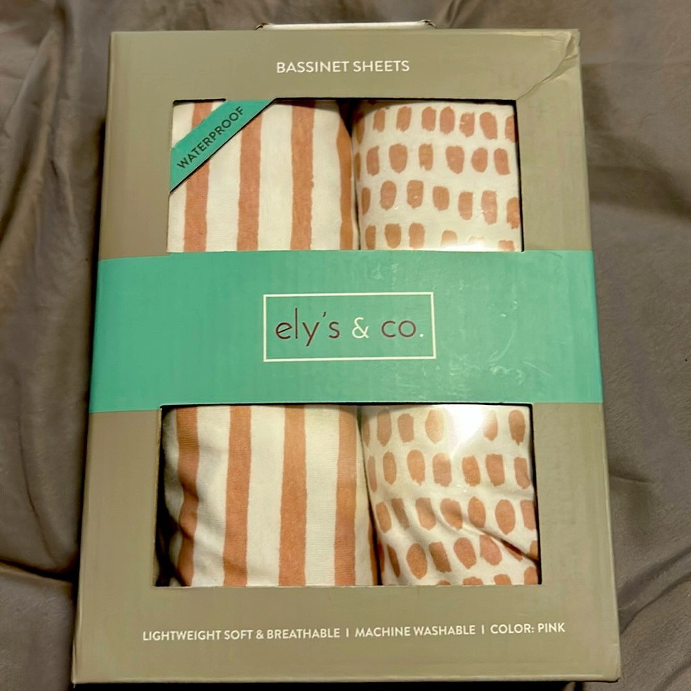 Bassinet sheets